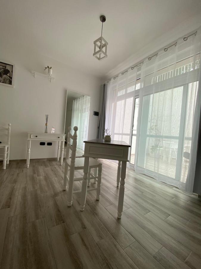 La Casa Di Nina Acomodação com café da manhã Lecce Exterior foto