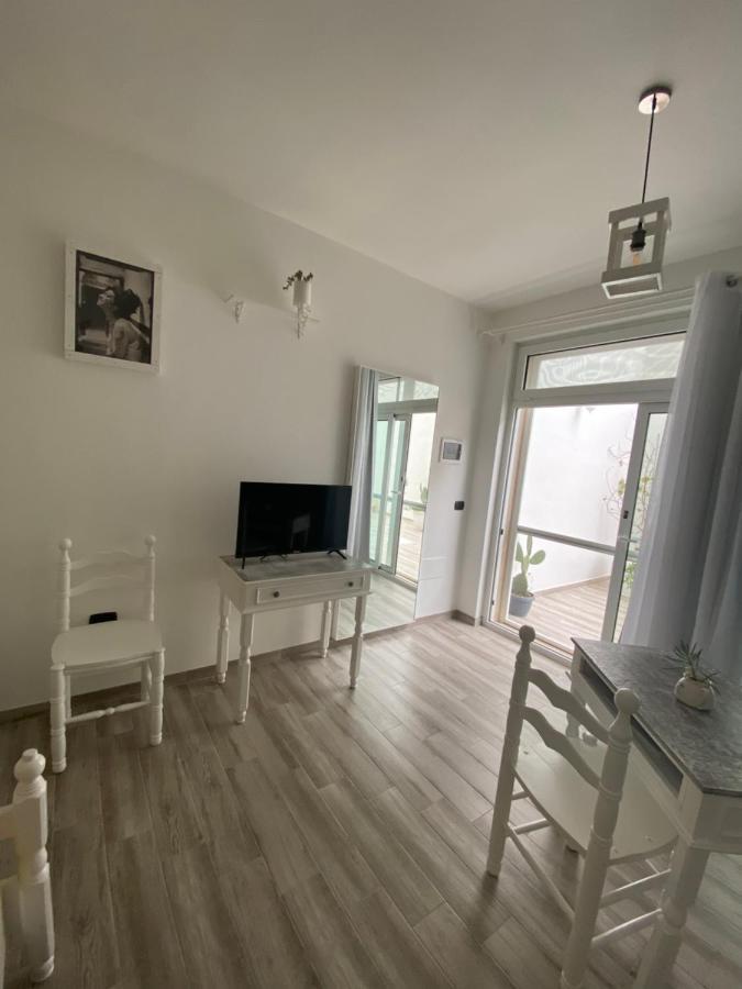La Casa Di Nina Acomodação com café da manhã Lecce Exterior foto